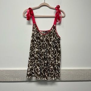 Victoria’s Secret Lingerie Top L